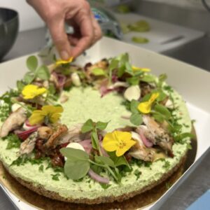 Basilikajuustokakku 10-12 p